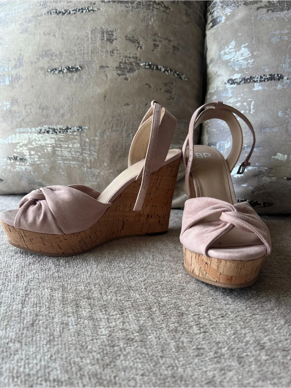 BP. Arya Platform Wedge Sandals Baby Blush (Pink) Size 6 1/2 / Faux Suede / Cork